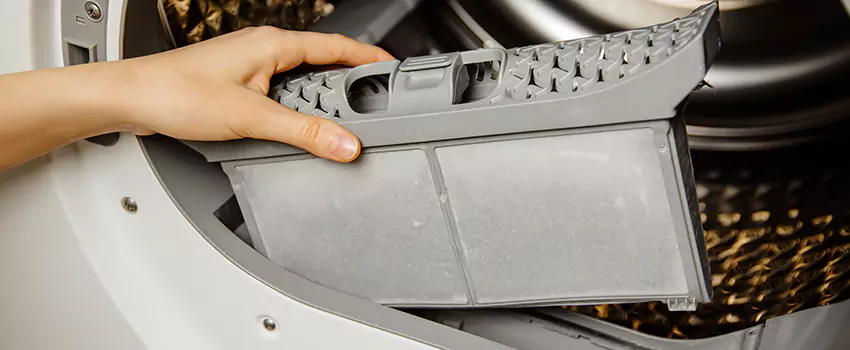 Signs Of A Clogged Dryer Lint Trap in Arlington, Texas